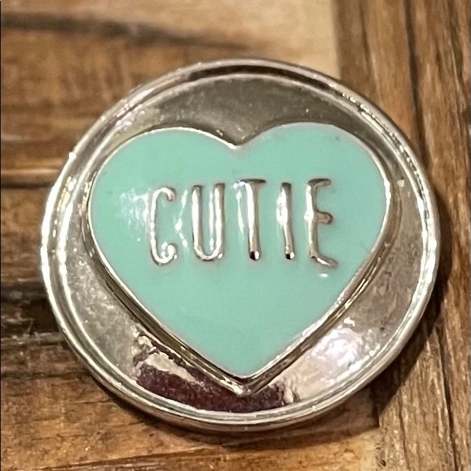Magnolia & Vine 18mm “Cutie” Snap